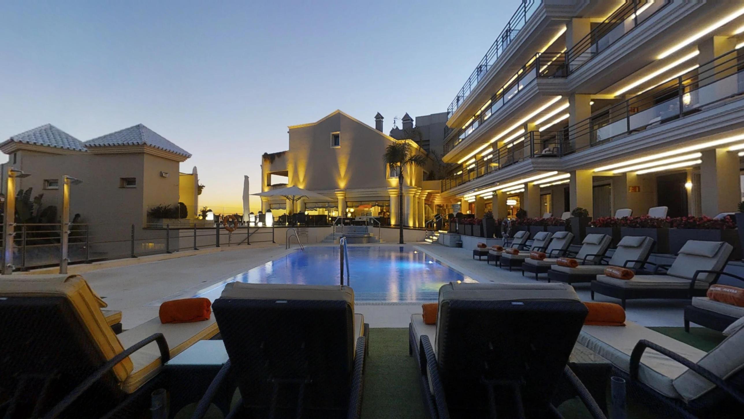 Vincci Seleccion Aleysa Hotel Benalmádena Exterior foto The pool at the hotel