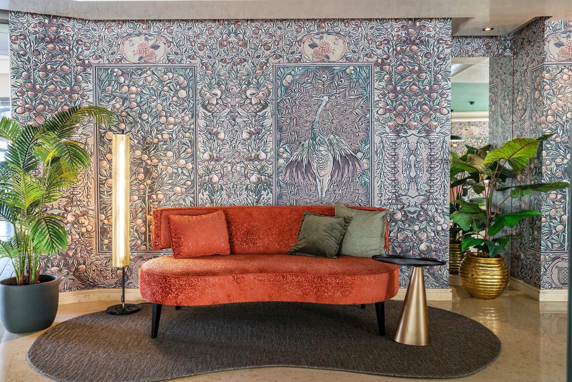 Vincci Seleccion Aleysa Hotel Benalmádena Exterior foto The lobby of the hotel